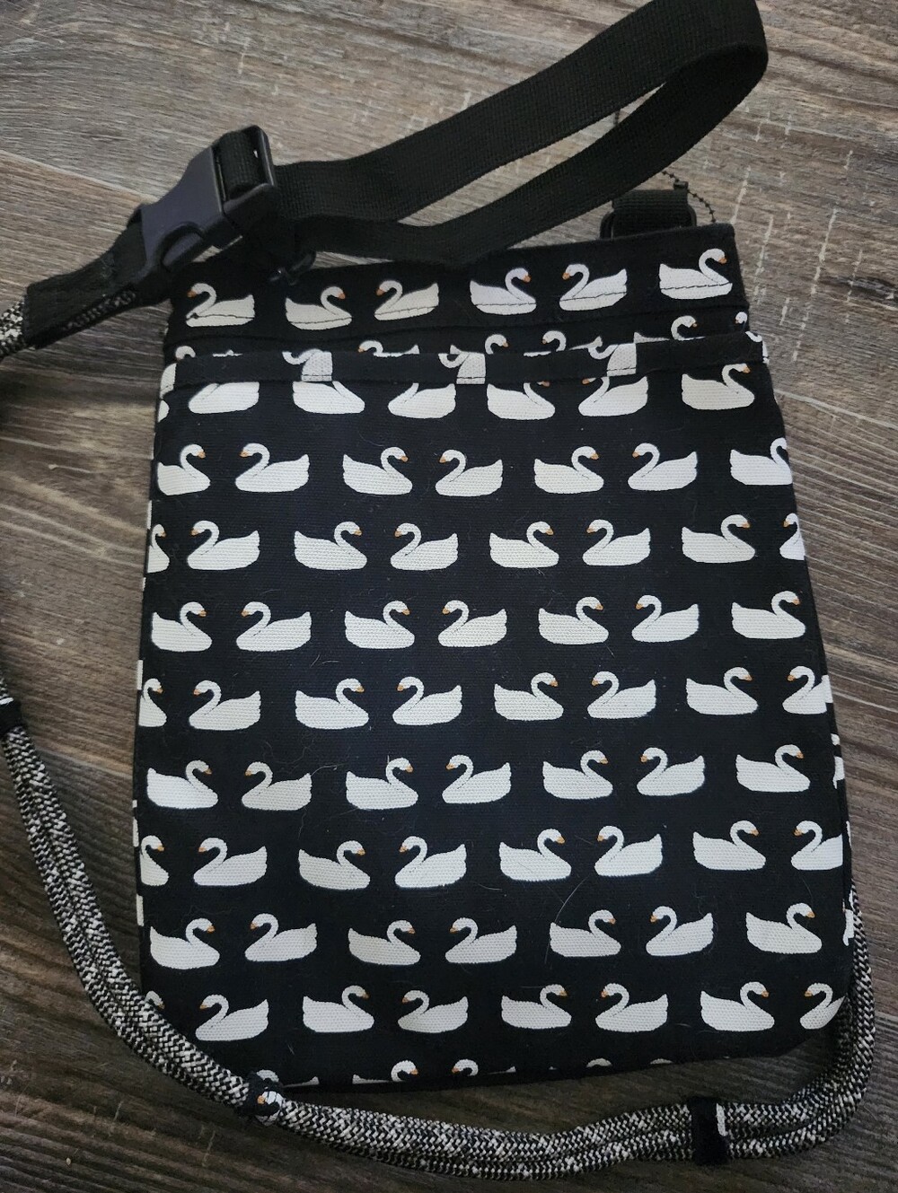 Kavu Black & White Swan Pattern Crossbody - Picture 5 of 5